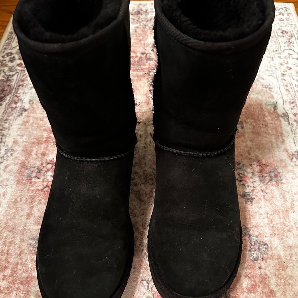 Black Uggs size 9.